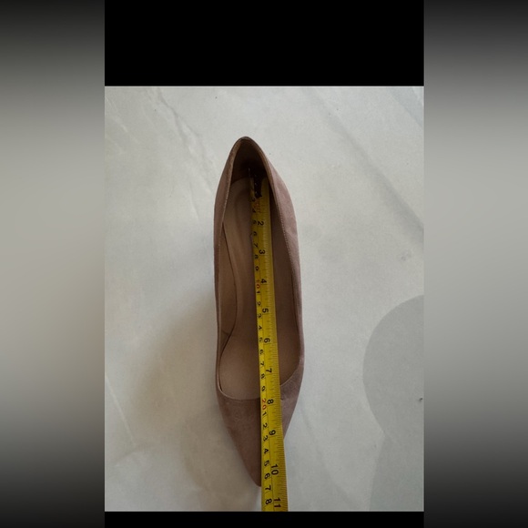 Manolo Blahnik
suede pointed toe pumps 50mm - Picture 8 of 9